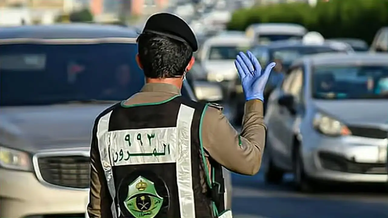 أخطاء التجاوز على الطرق: المرور يحذر من 4 تصرفات شائعة تكلفك حياتك